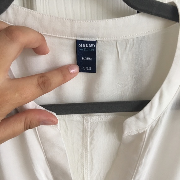 White top - Picture 3 of 7